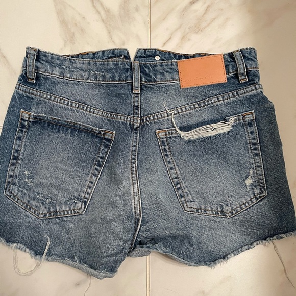 ZARA High Waisted short - Picture 2 of 4